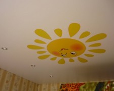Солнышко для комнаты ребенка