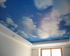 Потолок с небом и облаками